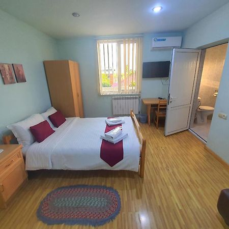 Kesabella Touristic House Bed and Breakfast P'arak'ar Buitenkant foto