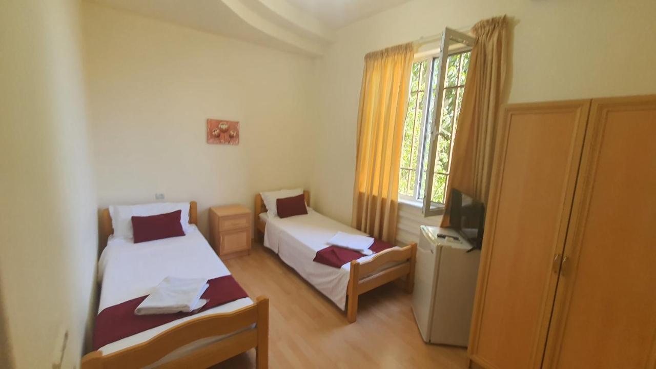 Kesabella Touristic House Bed and Breakfast P'arak'ar Buitenkant foto