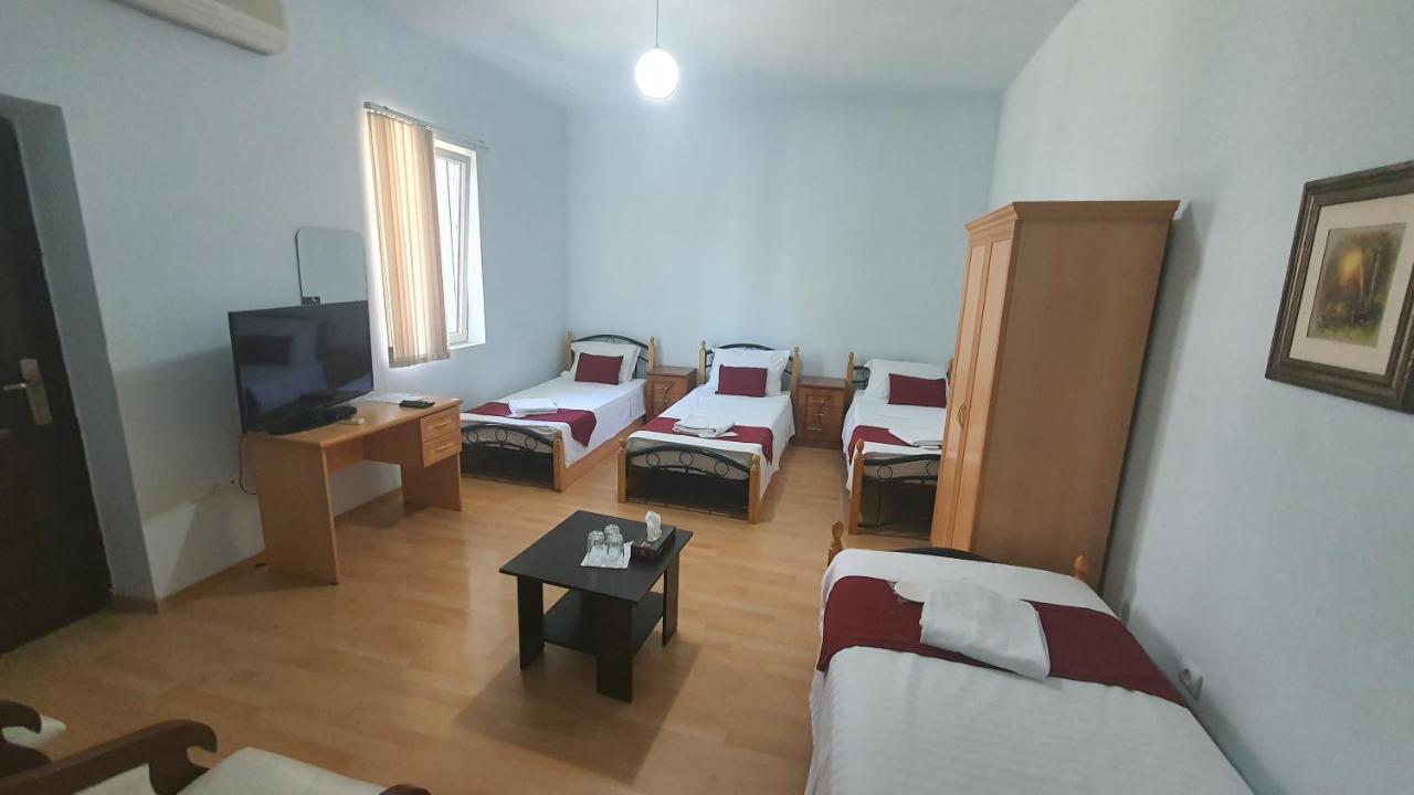 Kesabella Touristic House Bed and Breakfast P'arak'ar Buitenkant foto