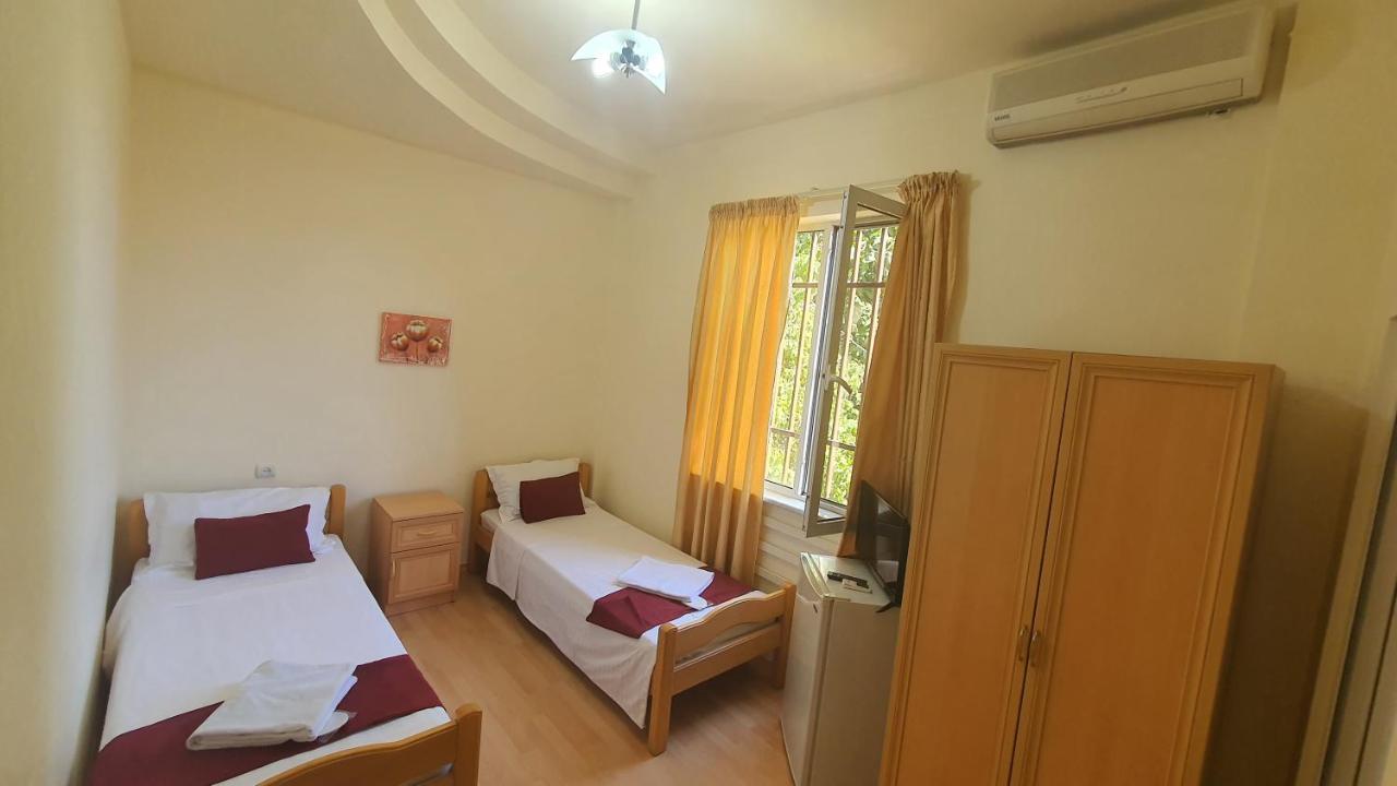 Kesabella Touristic House Bed and Breakfast P'arak'ar Buitenkant foto